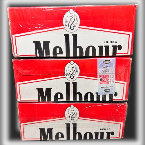 ورق ملبورو احمر