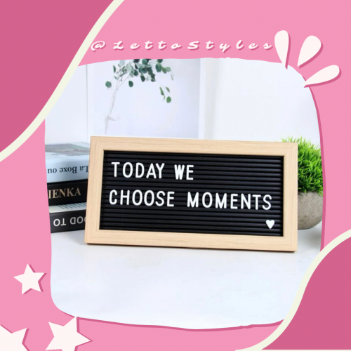 لوحة سوداء بإيطار خشبي