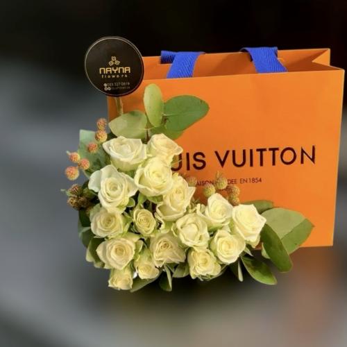 أساور LV نسائية &تنسيق ورد