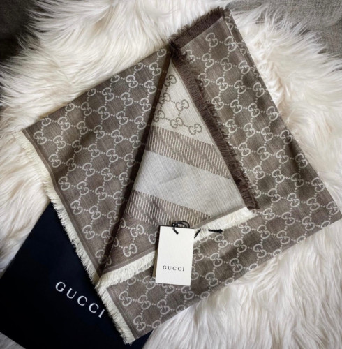 سكارف Gucci