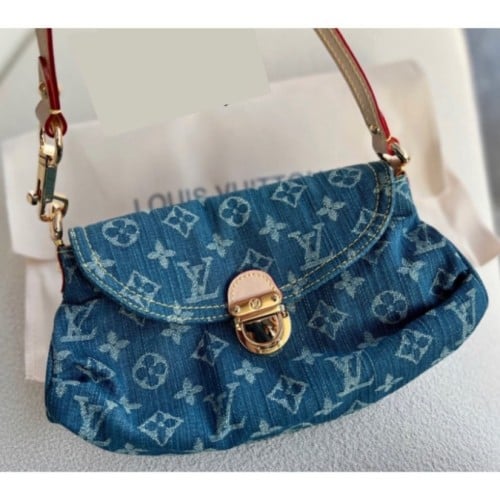 Denim Lv - أزرق