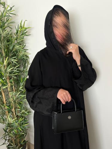 عباية كريب ملكي N11