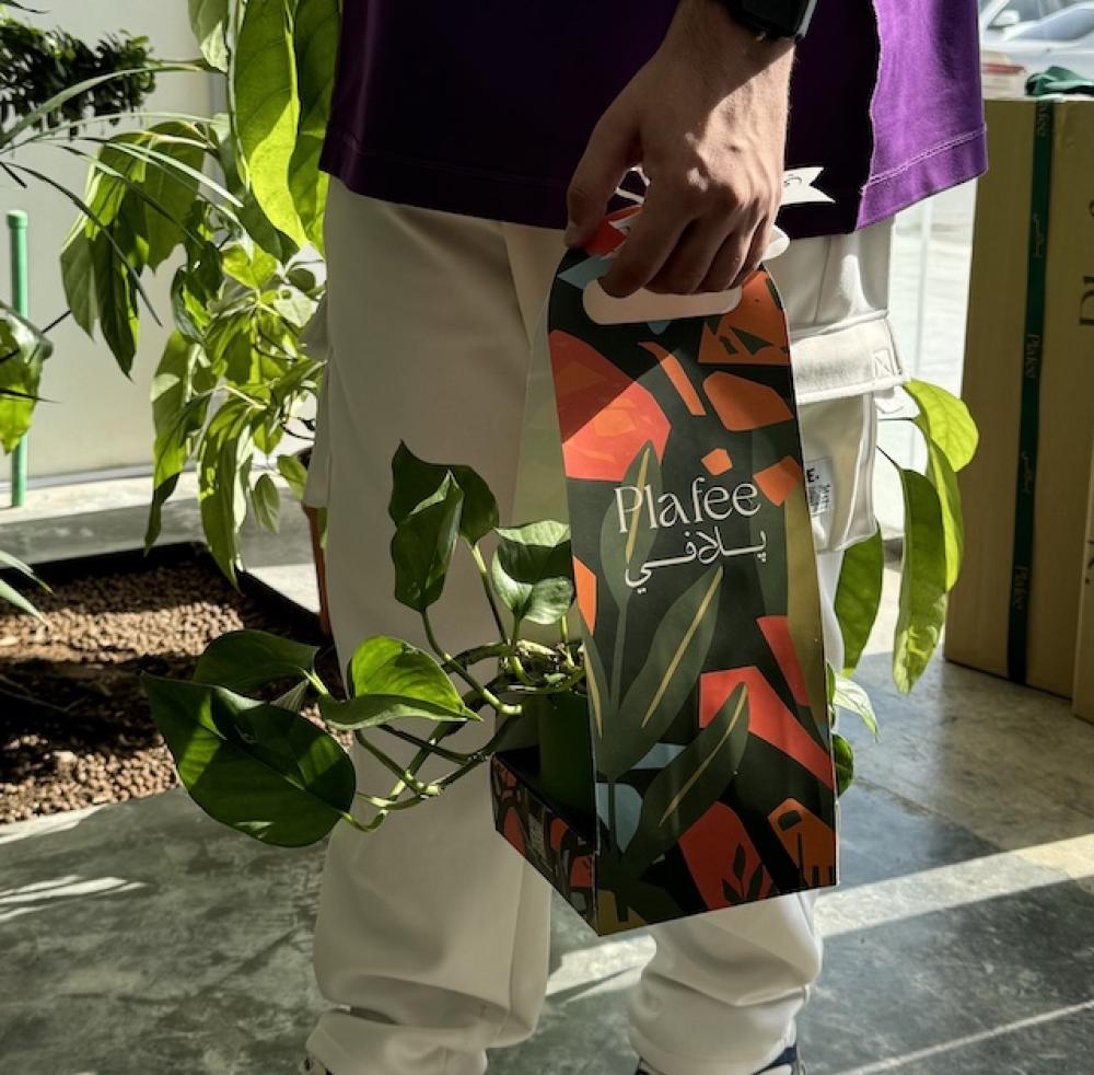 لماذا هدايا النباتات تعزز الصداقة أكثر من الورود؟