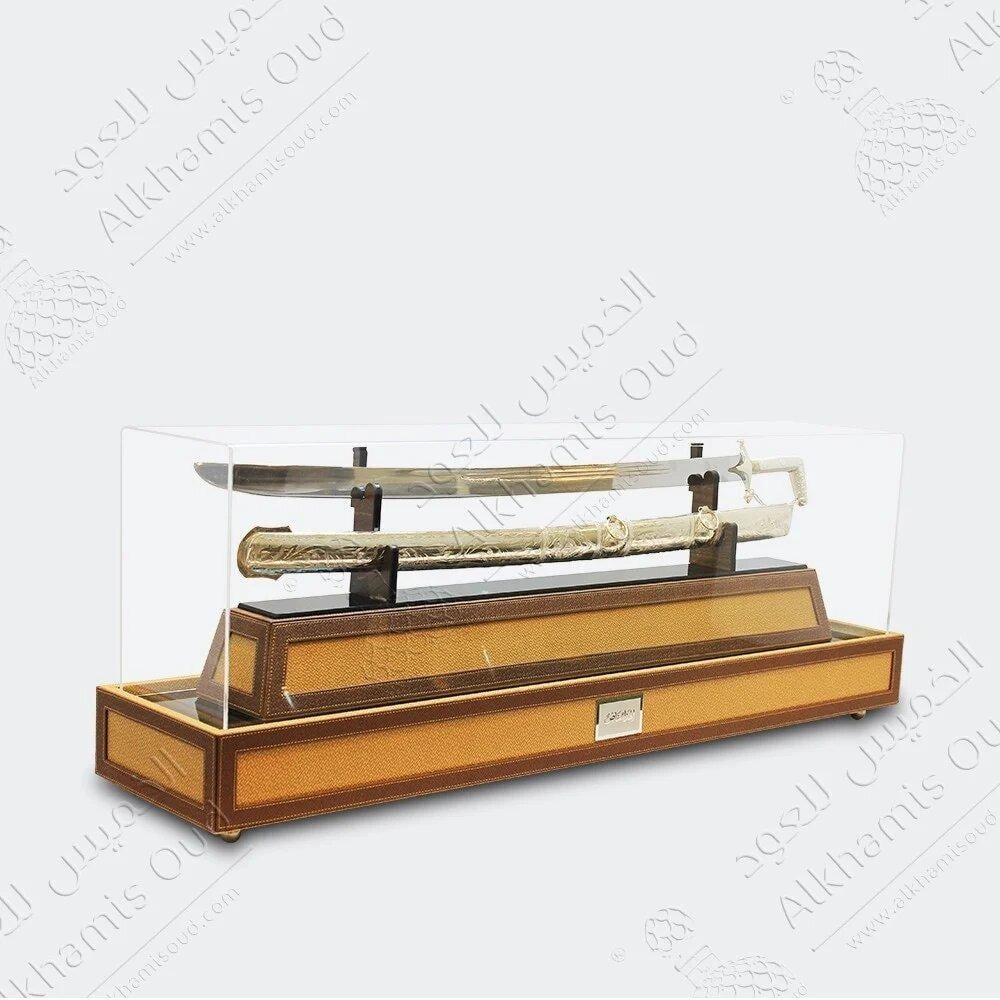 السيف المزخرف كهدية وتذكار فاخر للمناسبات الرسمية والخاصة