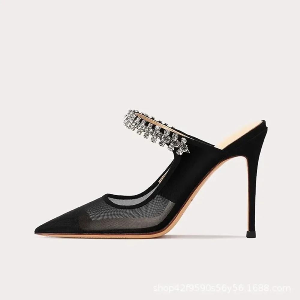 كعب عالي مدبب للنساء