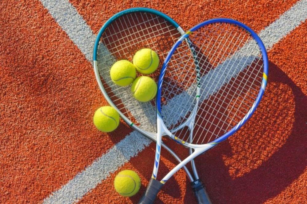 مقارنة بين أساطير التنس