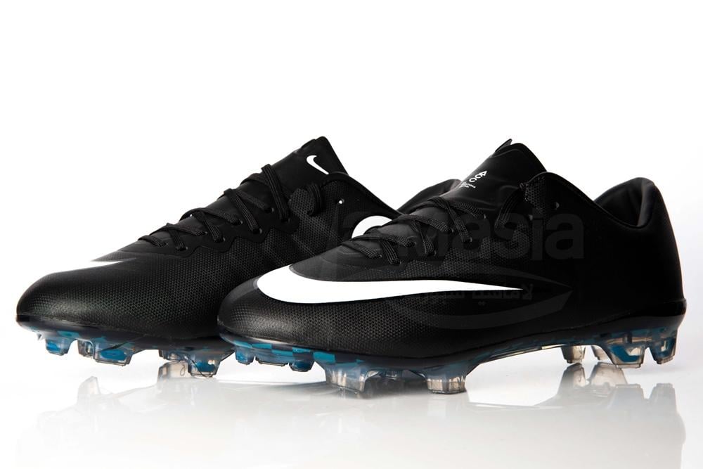 بوت نايك Nike Mercurial Vapor 10 CR7 الأسود لاماسيا سبورت