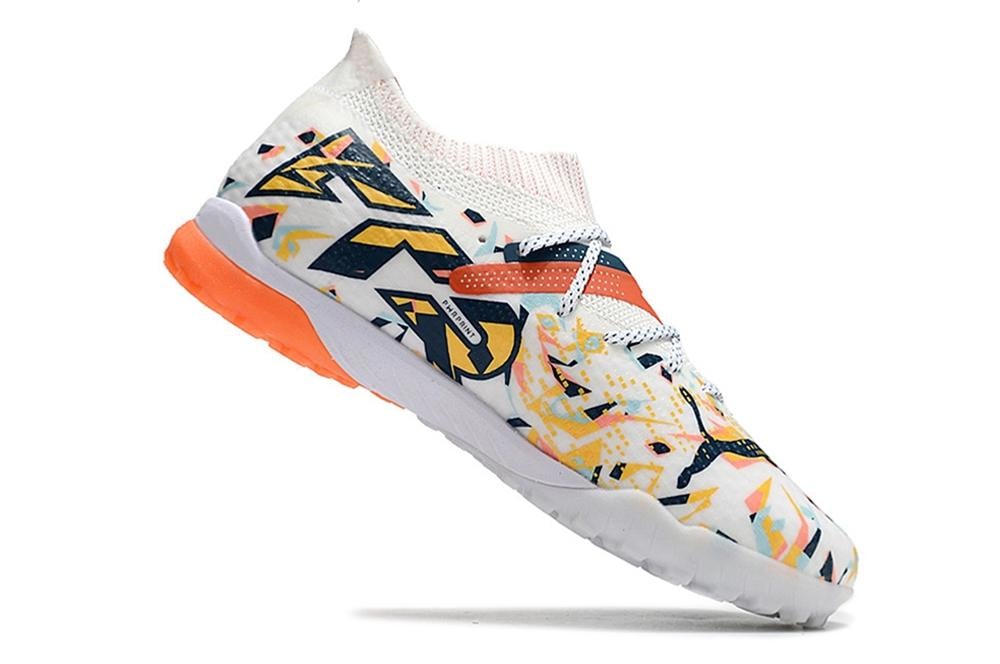 بوت بوما Puma Future 7 Ultimate TF الأبيض