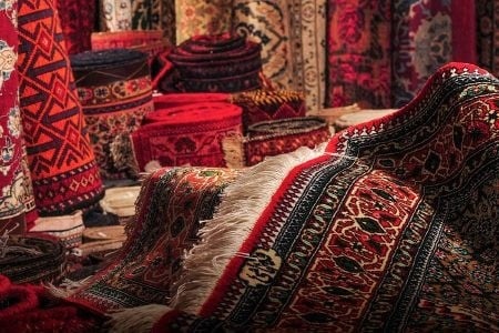 من اول من استخدم السجاد الاحمر