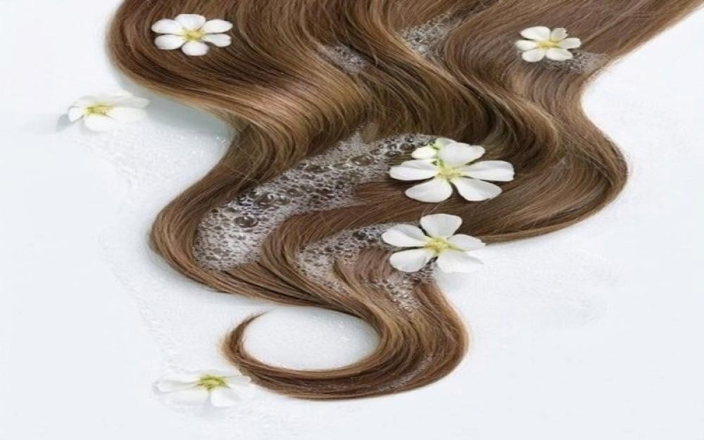 طرق فعالة لعلاج الشعر الجاف والمتقصف باستخدام الزيوت و السيرومات