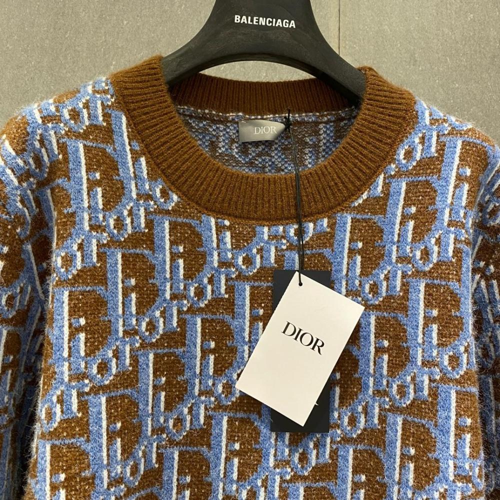 DIOR
