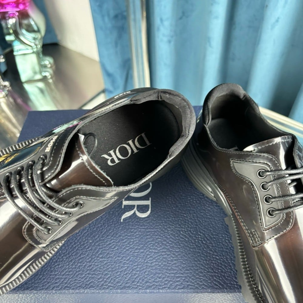 DIOR