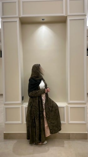 F16