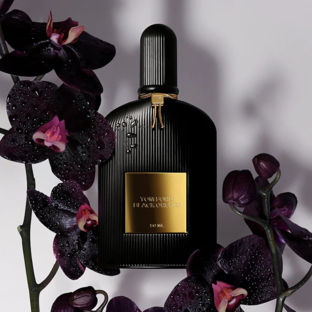 Tom Ford's Black Orchid يمتص روحك في هوة من حبر الشوكولاتة