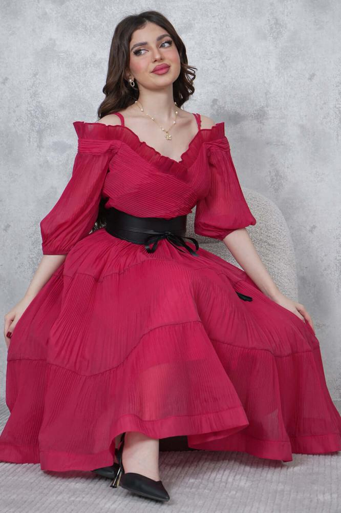 Red pleated midi dress المقاس:(L - 40)