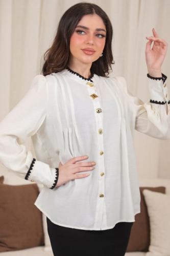 Sugar-colored pleated shirt with gold-tone buttons المقاس:(L)