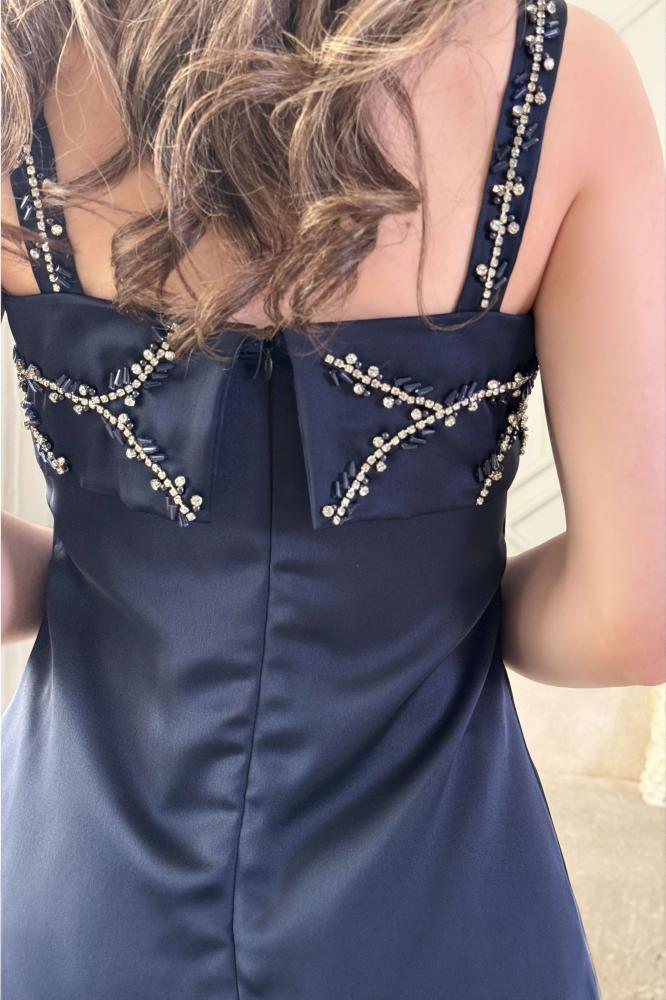 Long navy blue crystal embellished dress المقاس:(L - 40)