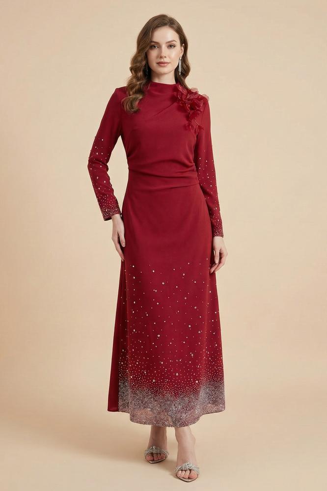 Burgundy sequin-embellished maxi dress المقاس:(XXL - 44)