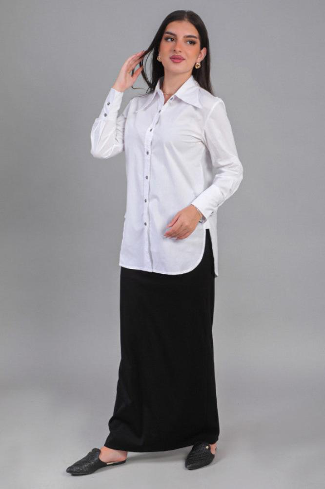 Solid color button-up polo shirt in white المقاس:(M)