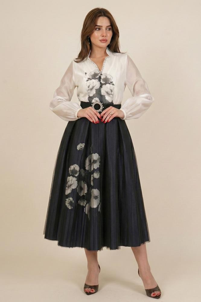 Elegant white organza midi dress المقاس:(L - 40)