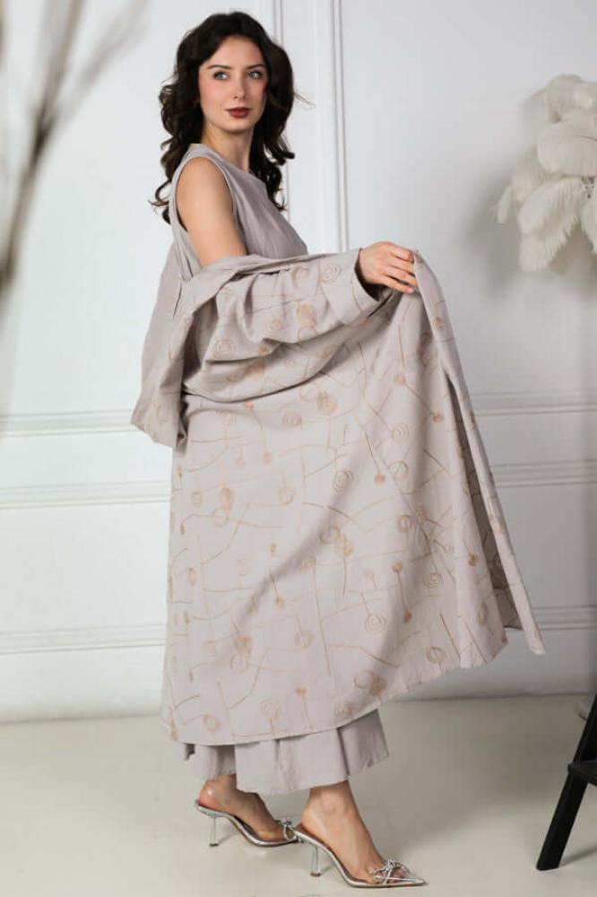 Beige hooded coat and waist dress set المقاس:(L)