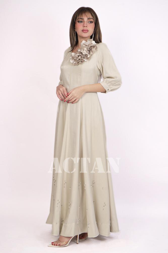 Long dress decorated with pearls and crystals in beige المقاس:(XXL - 44)