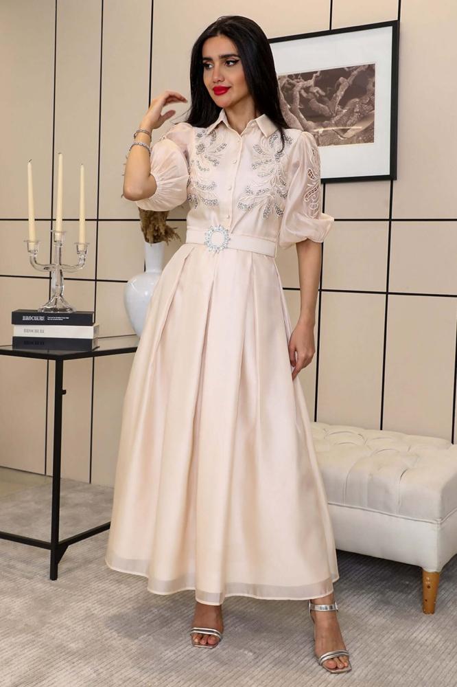 Beige puff sleeve maxi dress المقاس:(M - 38)