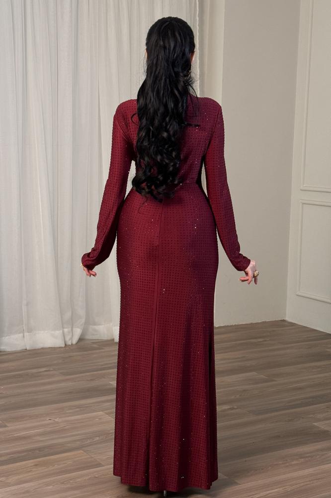 Burgundy maxi dress with slit on the chest المقاس:(L - 40)