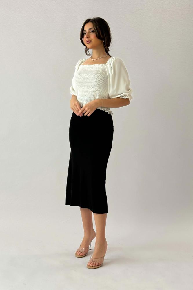 White ruffle-effect square-neck blouse المقاس:(S)