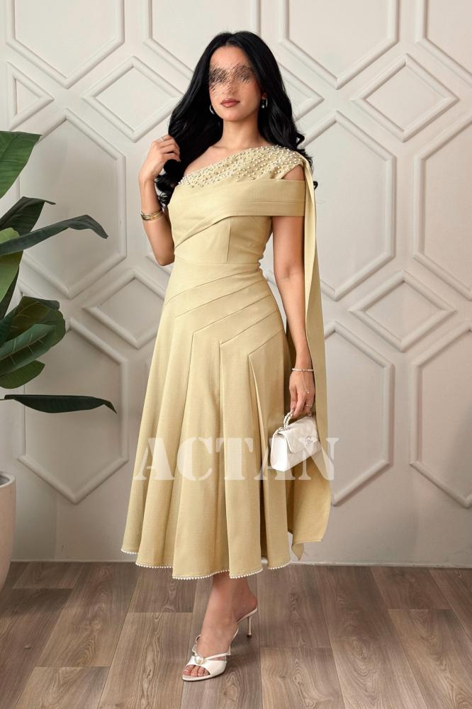 Light Green Pearl Embellished One Shoulder Midi Dress المقاس:(M - 38)