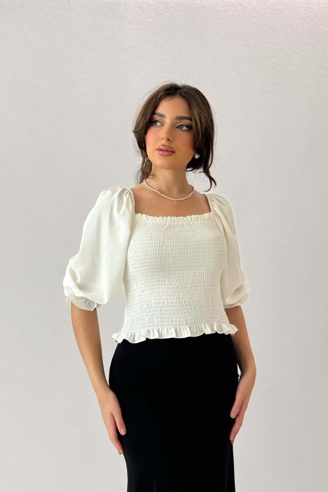 White ruffle-effect square-neck blouse المقاس:(S)