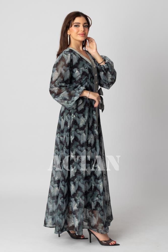 Green embroidered maxi dress المقاس:(L - 40)