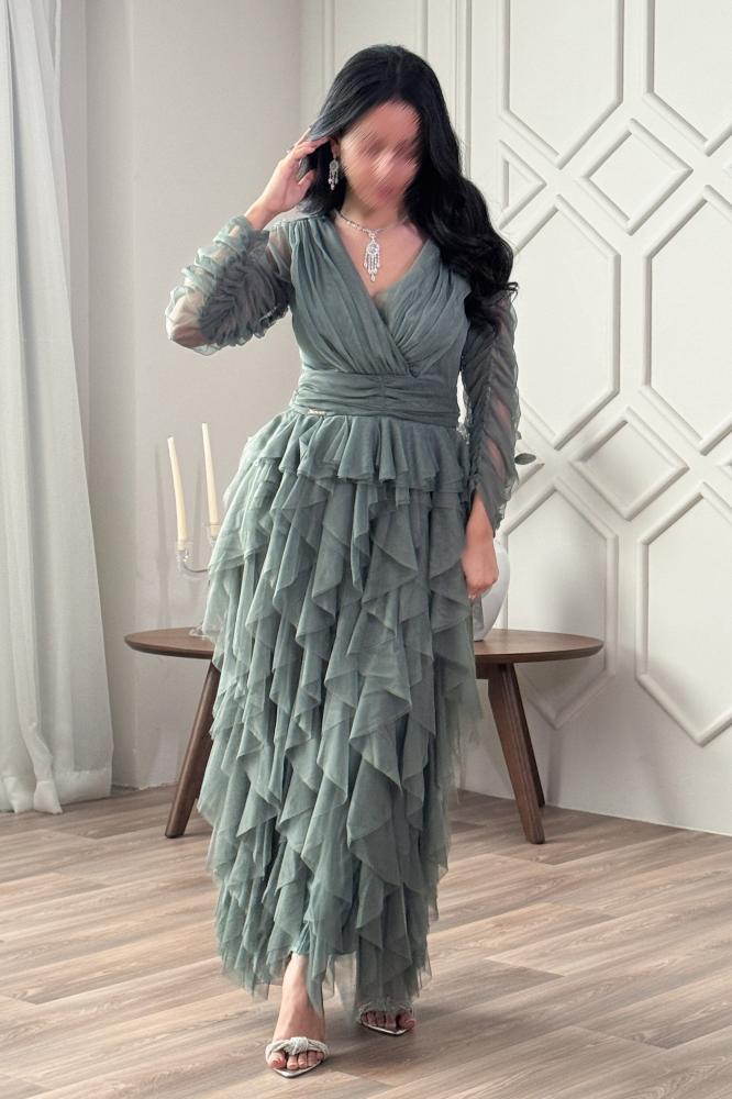 Long green draped layered dress المقاس:(L)