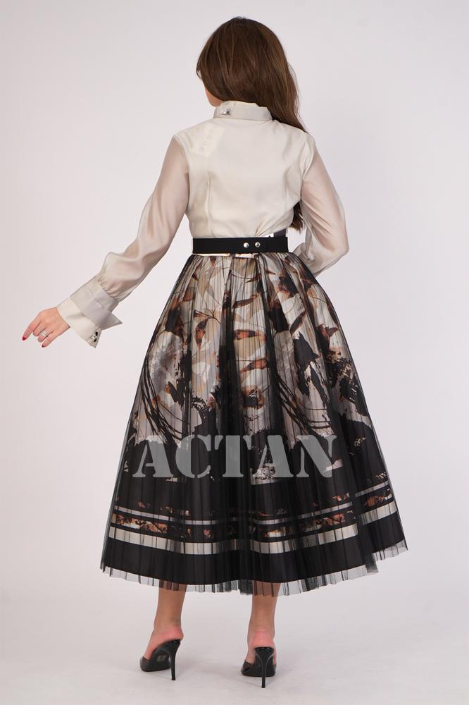 Elegant beige crystal embellished midi dress المقاس:(L - 40)