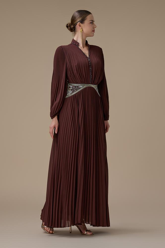 فستان طويل بني بكسرات المقاس:(XXL - 44)