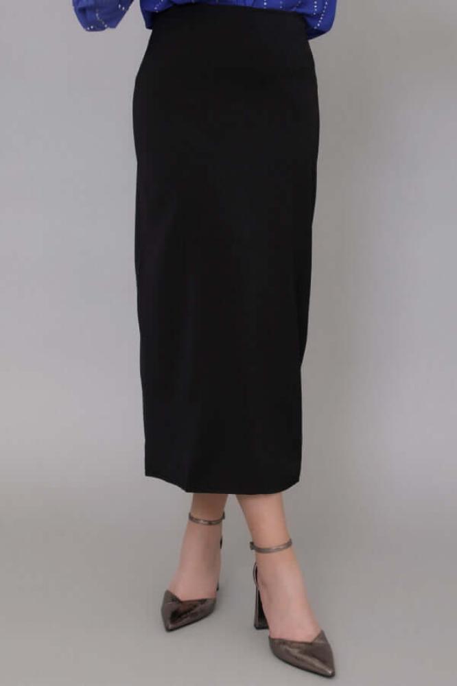 Black high waist midi skirt المقاس:(S)