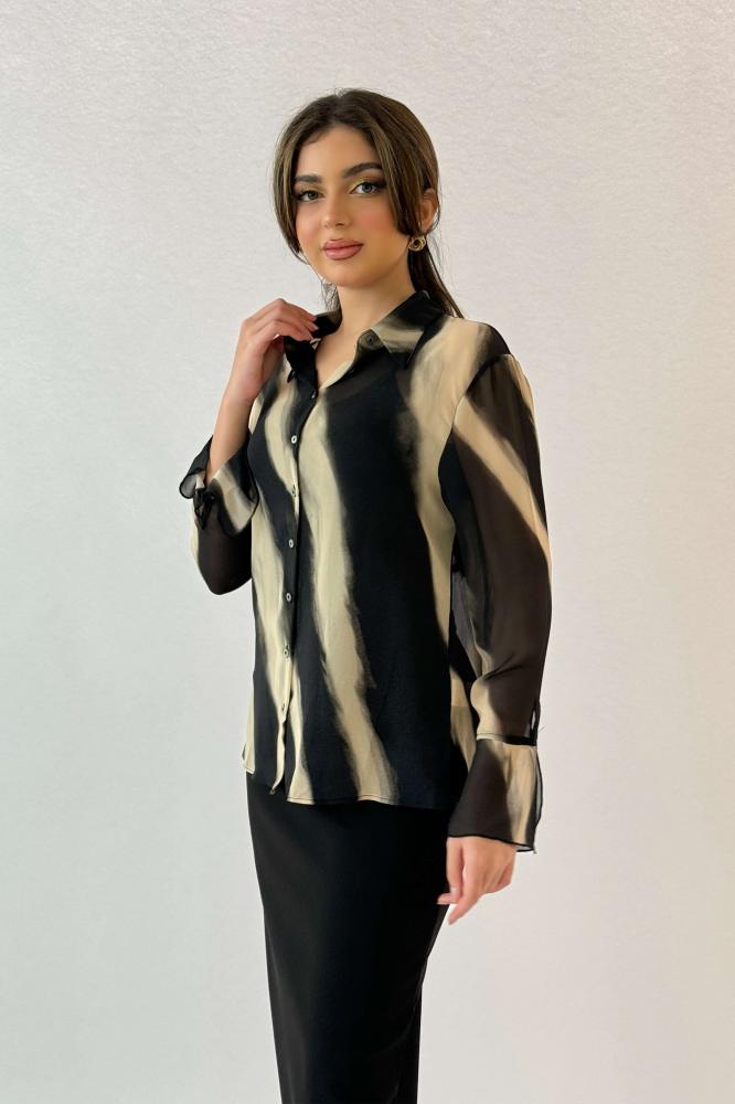 Black wavy striped shirt المقاس:(M - 38)