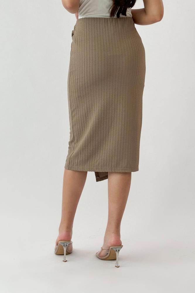 Khaki pleated wrap mini skirt المقاس:(L)