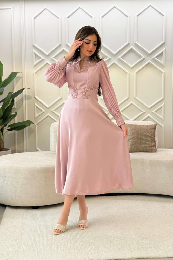 Pink ruffled midi dress المقاس:(M - 38)