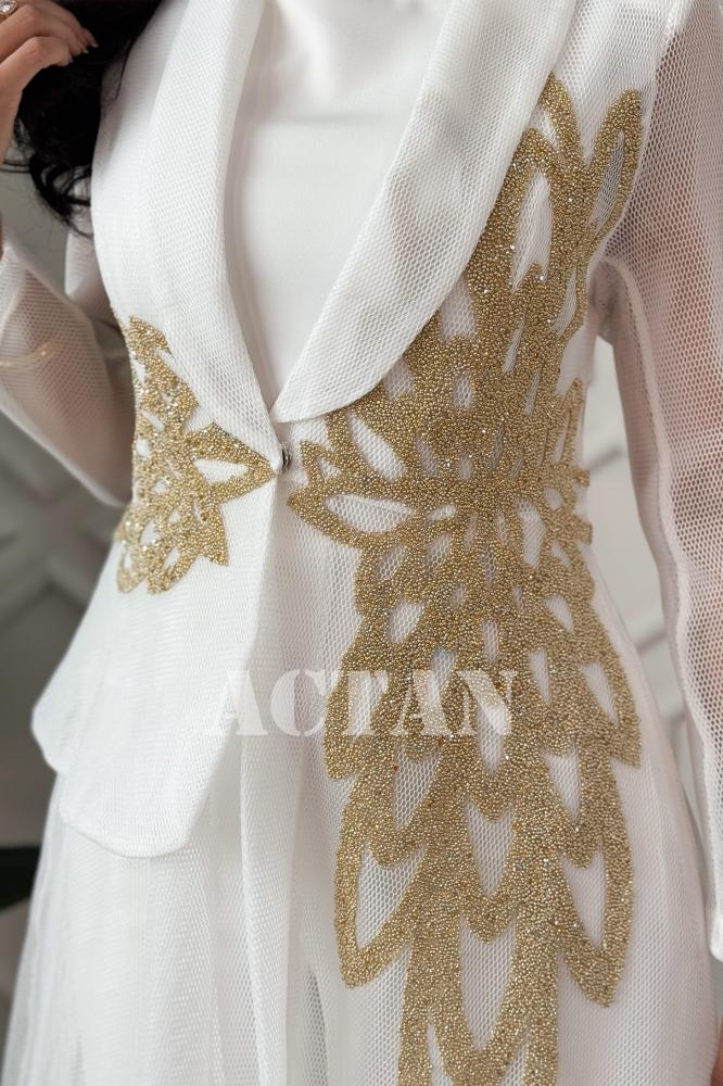 White Beaded Mesh Cape Jumpsuit المقاس:(L - 40)