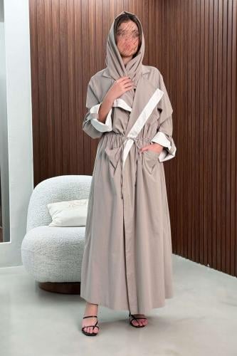 Beige Abaya with a folded collar and a tie at the waist المقاس:(58)