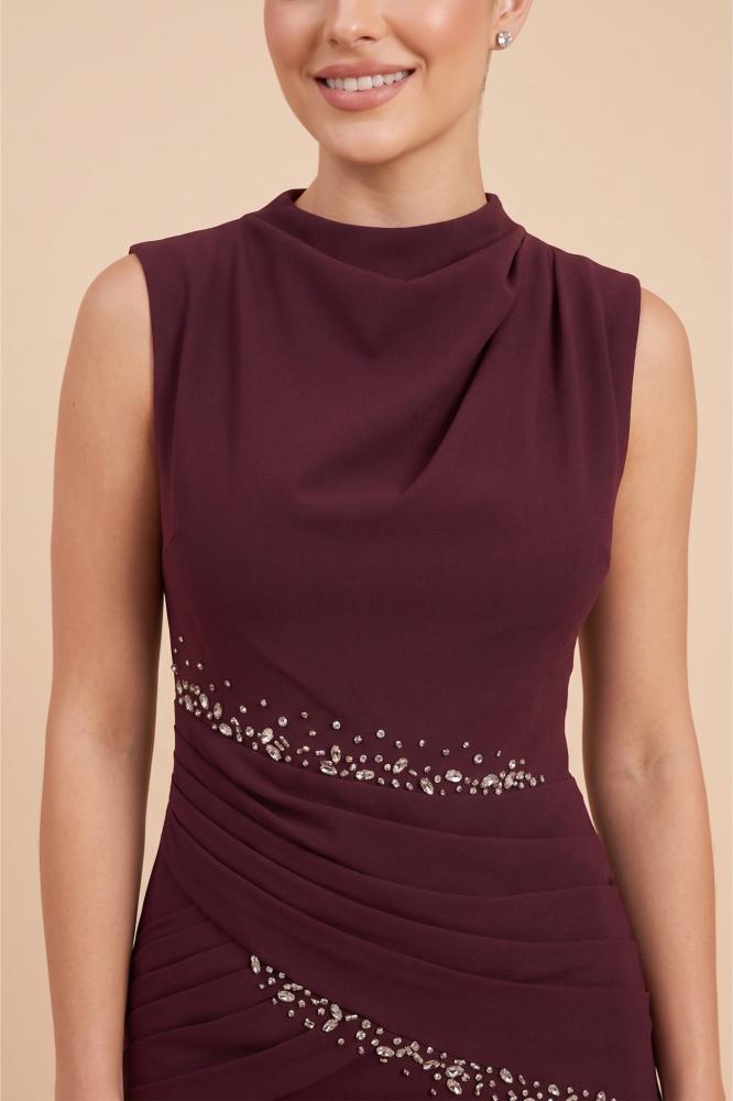Burgundy pleated midi dress المقاس:(L - 40)