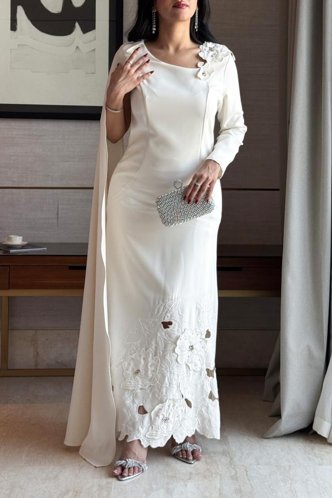 Light beige English embroidery cape maxi dress المقاس:(M - 38)