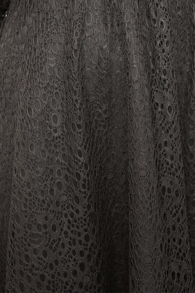Elegant black midi lace dress المقاس:(L - 40)