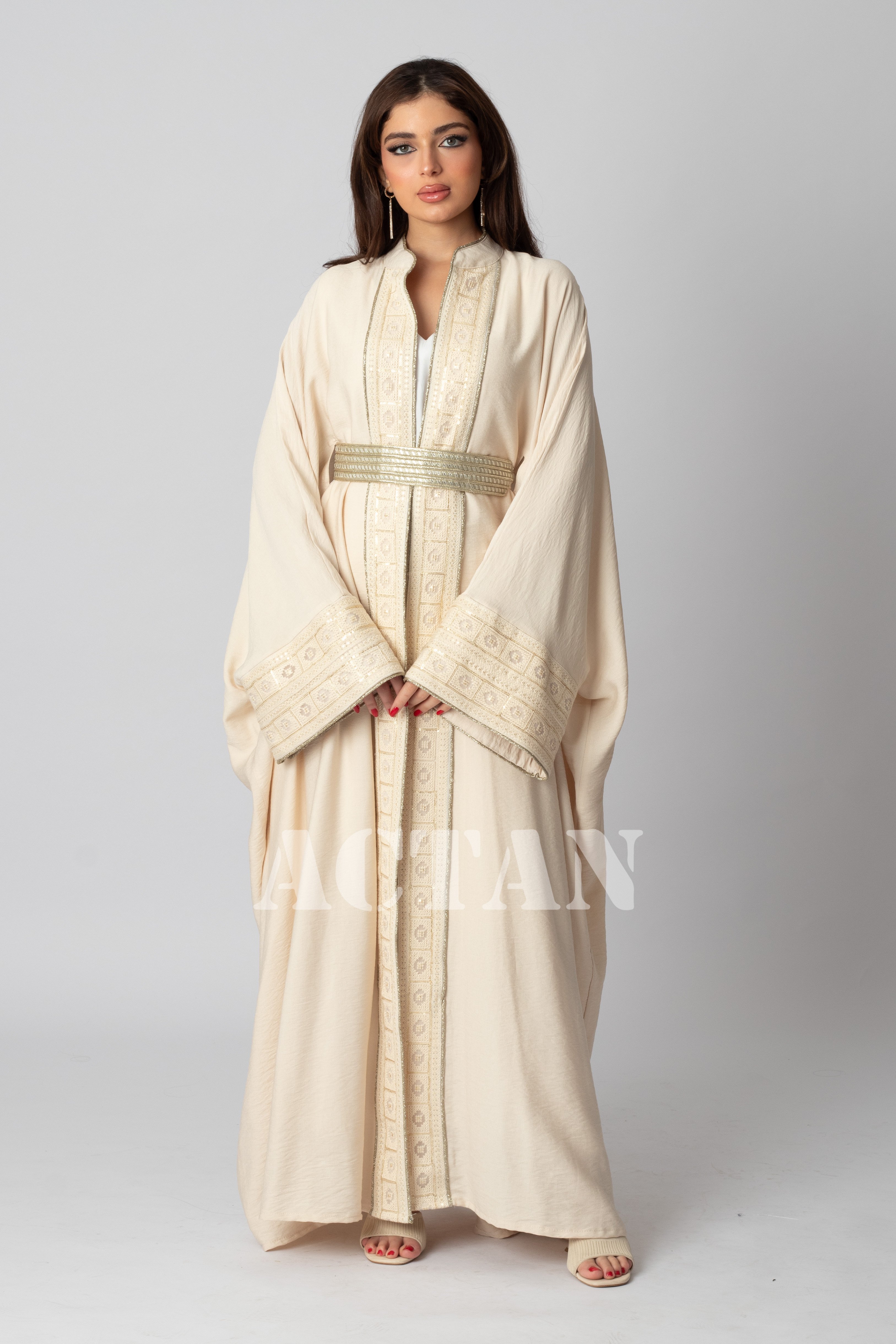 Two-piece embroidered jalabiya
