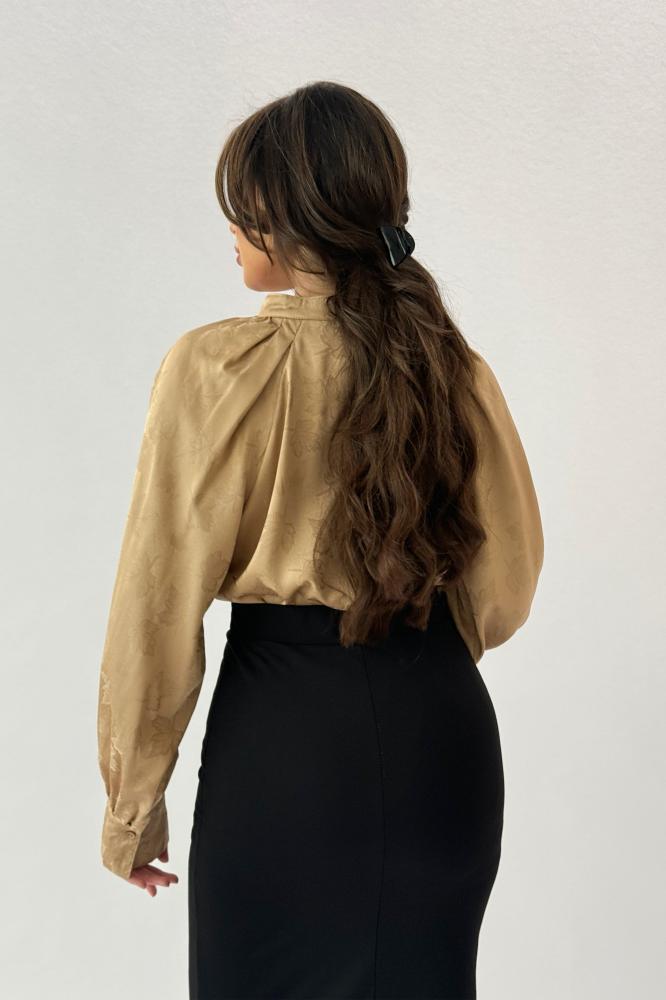 Beige Leaf Print Tie Neck Blouse المقاس:(M)