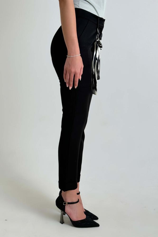Black bow tie midi pants المقاس:(XXL - 44)