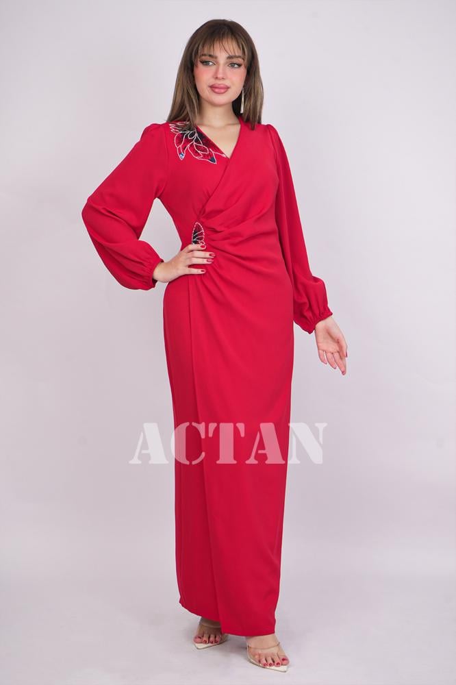 Red sequin crepe maxi dress المقاس:(3XL - 46)
