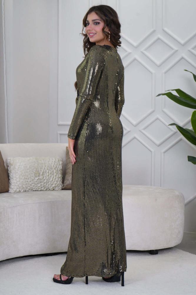 Gold sequin maxi dress with front slit المقاس:(M - 38)
