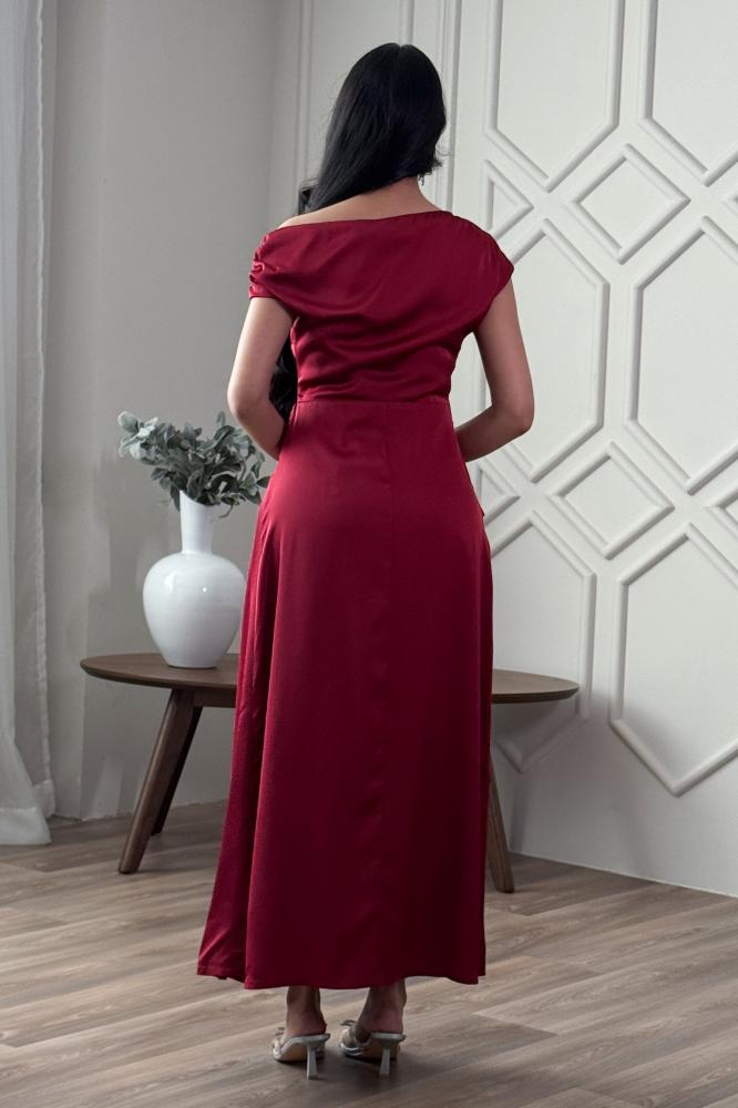 Burgundy one-shoulder draped dress المقاس:(S - 36)